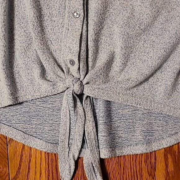 Absolutely Famous Top - Picture 2 of 5